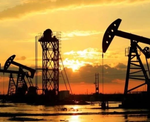 Πετρέλαιο: Βουτιά 8% για το αργό στην εβδομάδα – Κέρδη σχεδόν 1% για το Brent